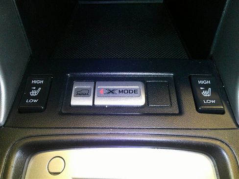 Used 2017 Subaru Forester 2.5i Premium w/ All-Weather Package image 23