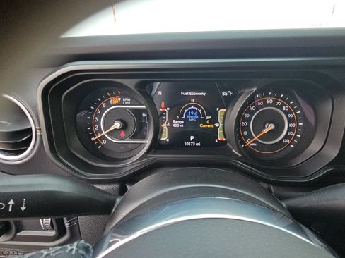 Used 2026 Jeep Wrangler Unlimited Sahara w/ Safety Group AWD/4WD image 15