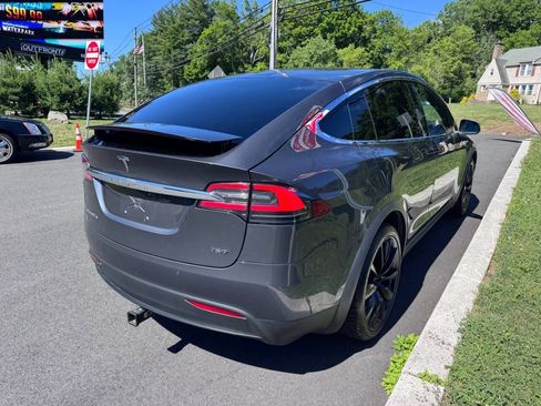 Used 2017 Tesla Model X 75D AWD/4WD image 4