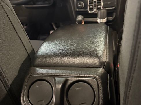 Used 2021 Jeep Wrangler Unlimited Sport image 33