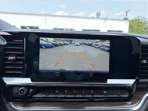 Used 2025 Chevrolet Silverado 1500 LT AWD/4WD image 26