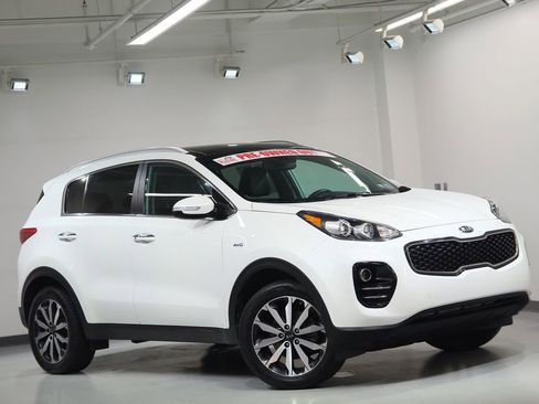 Used 2017 Kia Sportage EX w/ EX Premium Package AWD/4WD image 7