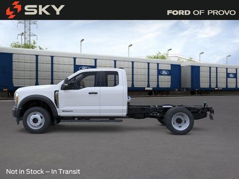 New 2026 Ford F450 4x4 SuperCab Super Duty image 3