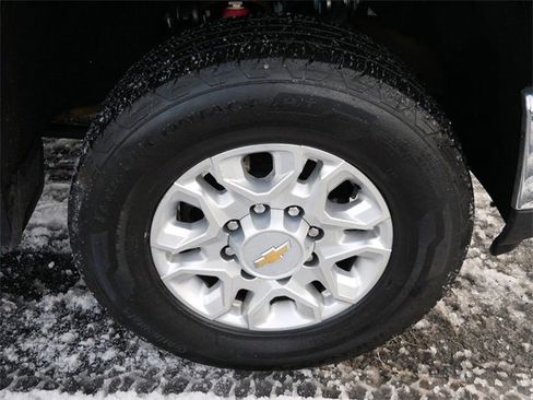 Used 2024 Chevrolet Silverado 3500 LT w/ Convenience Package image 7