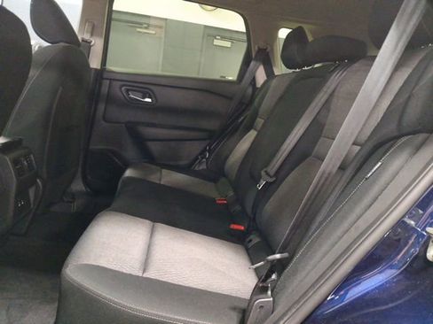 Used 2025 Nissan Rogue SV image 27