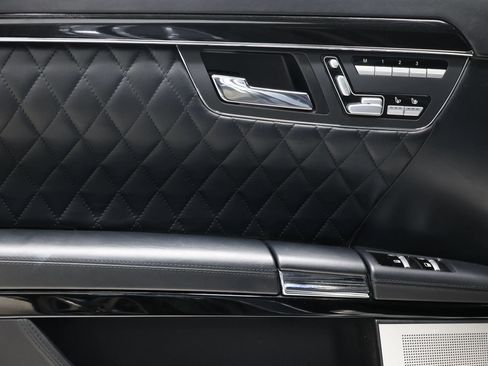 Used 2011 Mercedes-Benz S 65 AMG image 38