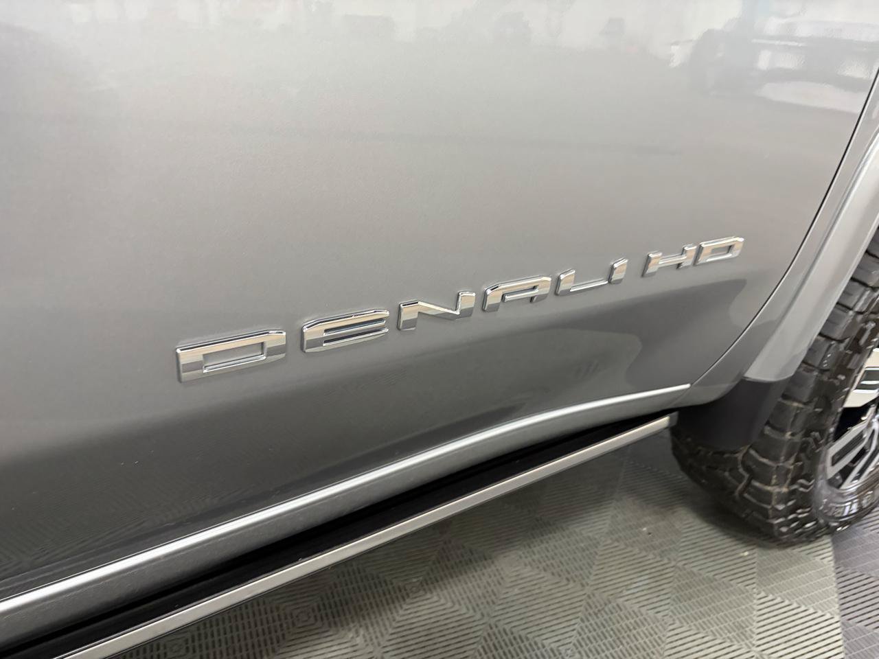 Used 2025 GMC Sierra 3500 Denali Ultimate AWD/4WD image 16