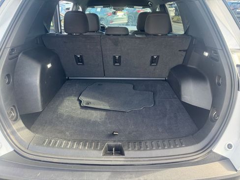 Used 2025 Chevrolet Equinox LT image 24