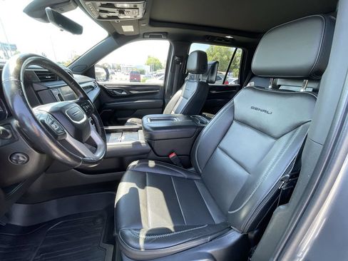 Used 2021 GMC Yukon Denali w/ Denali Ultimate Package AWD/4WD image 20