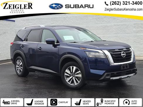 Used 2025 Nissan Pathfinder SL AWD/4WD image 1