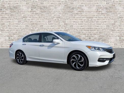 Used 2017 Honda Accord EX-L image 1