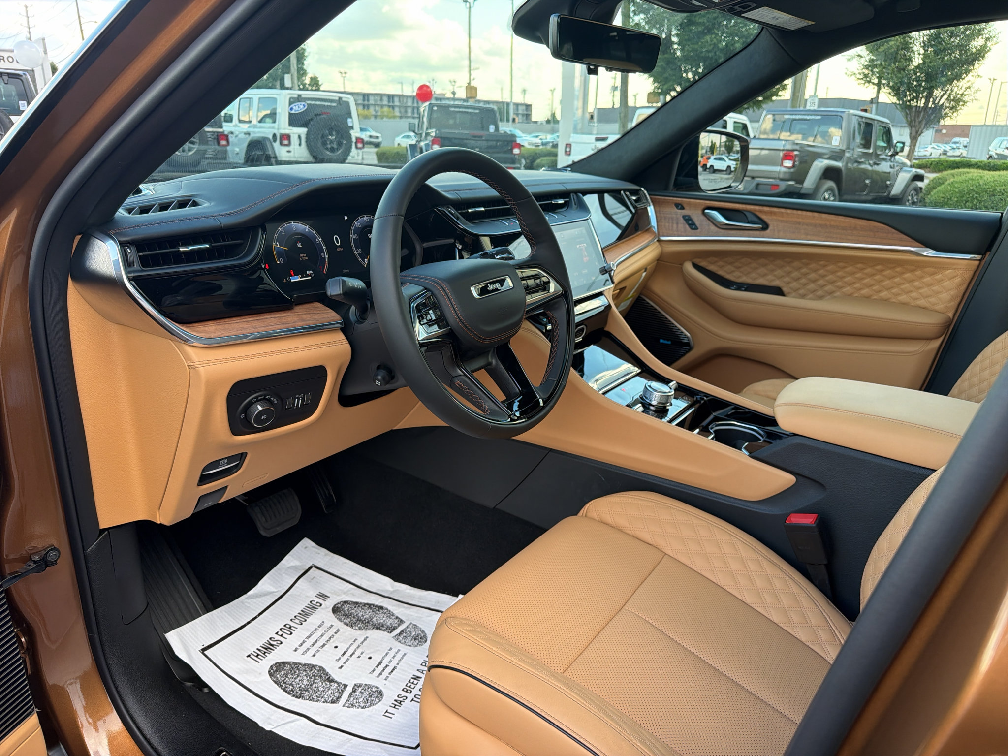 New 2027 Jeep Grand Cherokee Summit AWD/4WD image 24