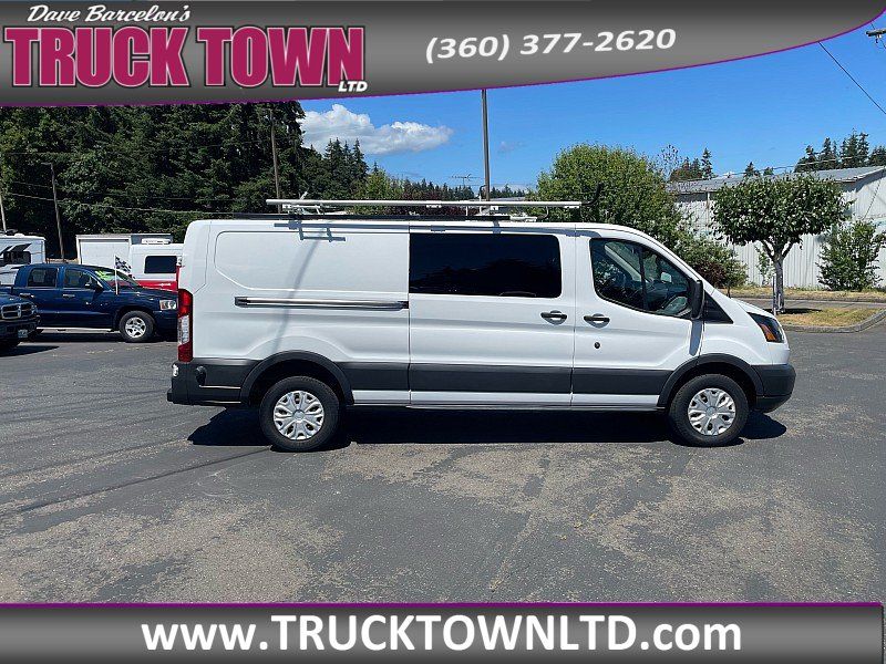 Used 2017 Ford Transit 250 148 Low Roof RWD image 6