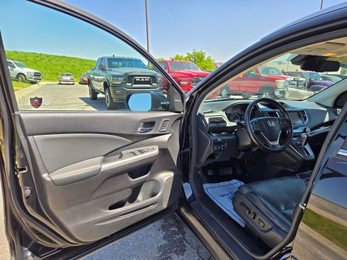 Used 2016 Honda CR-V Touring image 12
