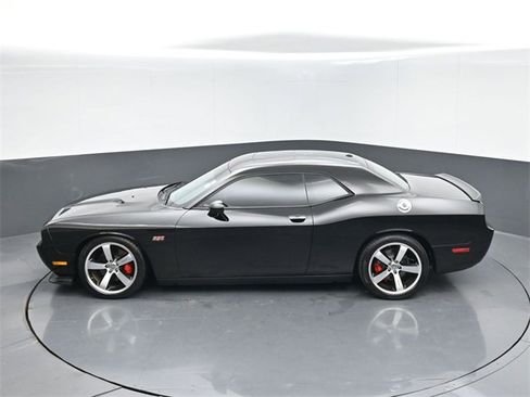 Used 2012 Dodge Challenger SRT8 w/ Premium Sound Group image 40
