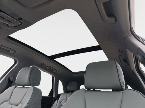 Certified 2025 Audi Q5 2.0T Premium Plus w/ Premium Plus Package image 30