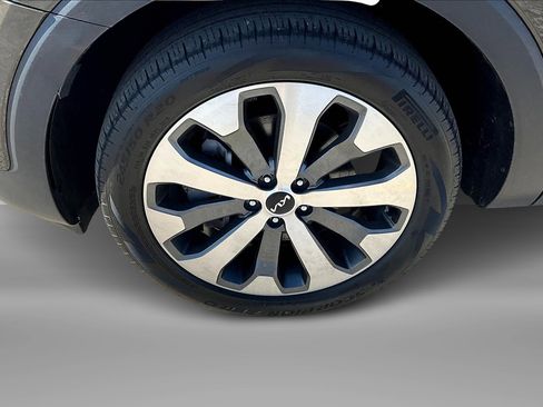 Used 2022 Kia Telluride S image 2