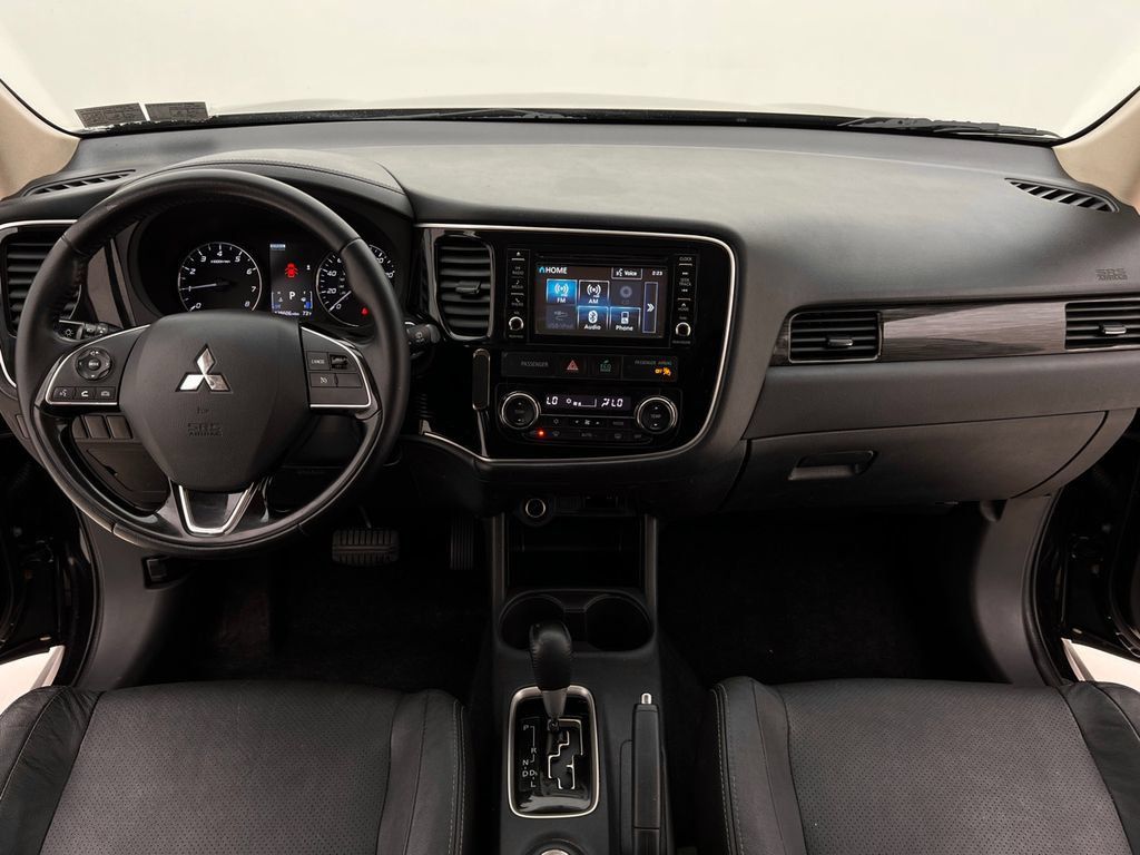 Used 2016 Mitsubishi Outlander SEL AWD/4WD image 21
