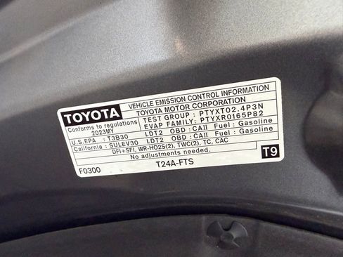 Used 2023 Toyota Highlander XLE image 38