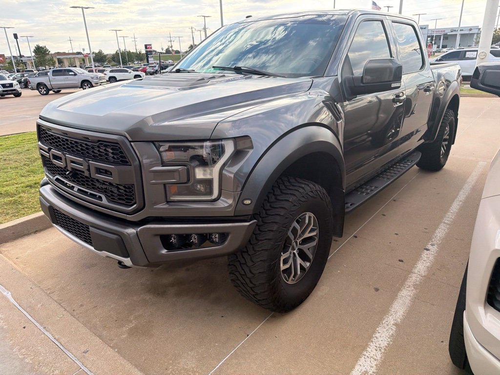 Used 2018 Ford F150 Raptor w/ Equipment Group 802A Luxury AWD/4WD image 3