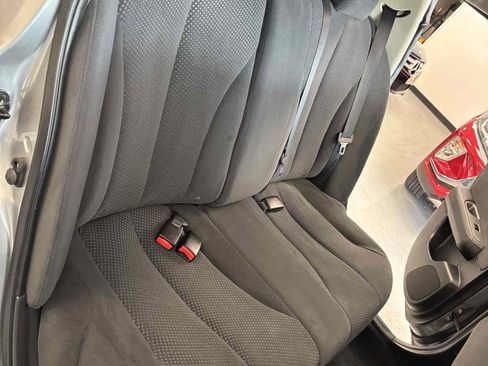 Used 2012 Nissan Versa 1.8 S image 19