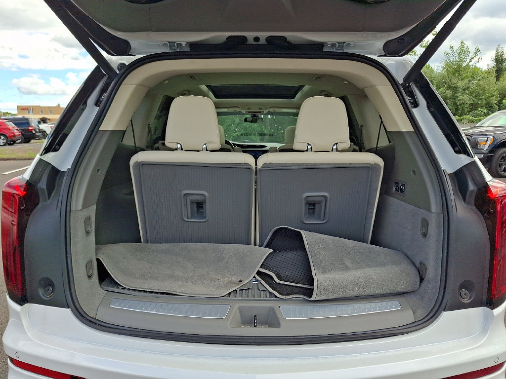 Used 2024 Cadillac XT6 Premium Luxury w/ LPO, Floor Liner Package AWD/4WD image 31