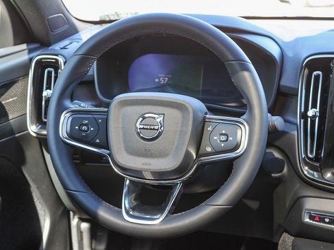 Used 2023 Volvo C40 P8 Recharge Ultimate image 16