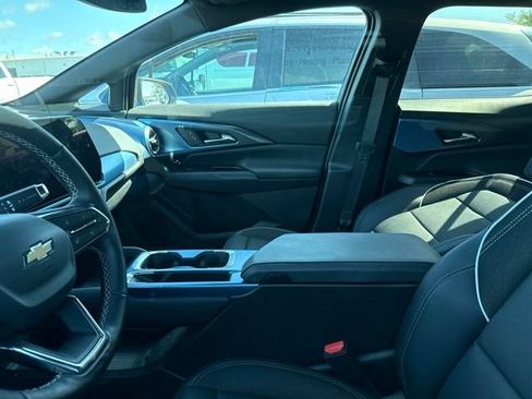 Used 2024 Chevrolet Equinox EV LT FWD image 10