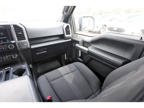Used 2016 Ford F150 XLT w/ Equipment Group 302A Luxury image 9