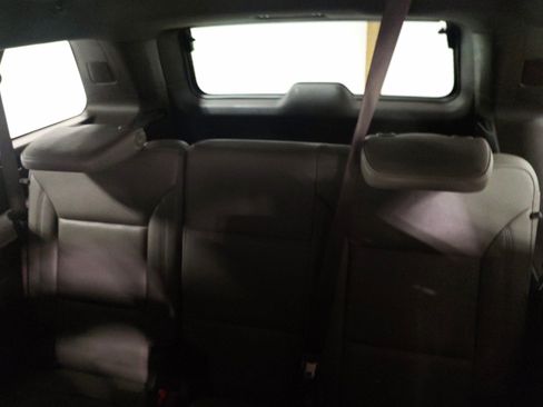 Used 2024 Chevrolet Suburban LT AWD/4WD image 11