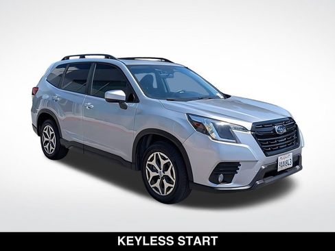 Used 2022 Subaru Forester Premium AWD/4WD image 12