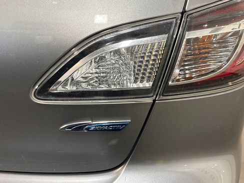 Used 2013 MAZDA MAZDA3 i Sport FWD image 19