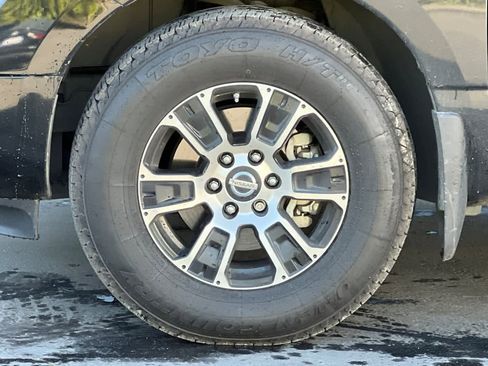 Used 2021 Nissan Titan SV w/ SV Convenience Package image 27