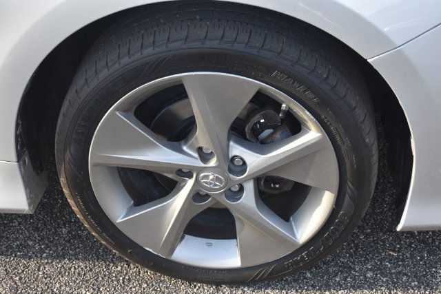Used 2014 Toyota Camry SE FWD image 11