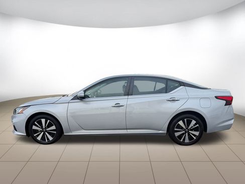 Used 2022 Nissan Altima 2.5 SV image 4