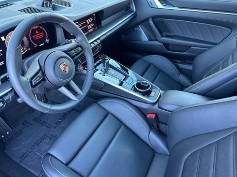 Used 2025 Porsche 911 Carrera GTS image 4