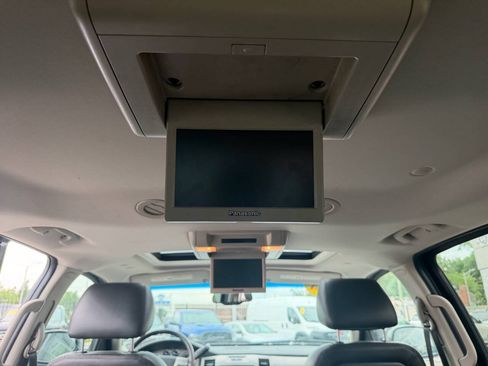 Used 2014 Cadillac Escalade ESV Luxury AWD/4WD image 21