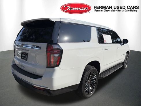 Used 2021 Chevrolet Suburban LT image 9