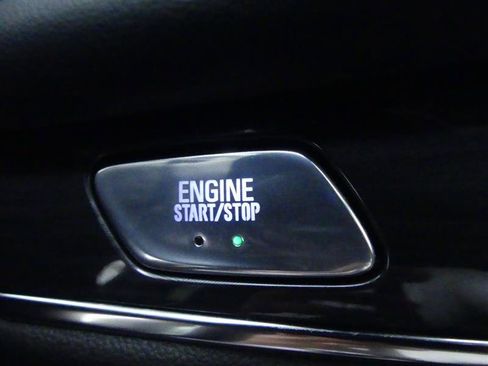 Used 2024 Buick Enclave Premium image 19