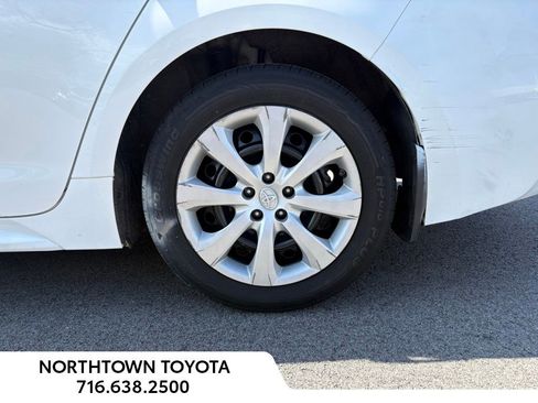 Used 2021 Toyota Corolla LE w/ Carpet Mat Package (TMS) image 7