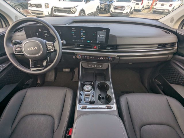 Certified 2026 Kia Carnival Hybrid FWD image 17