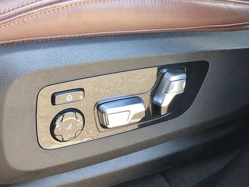 Used 2023 BMW X5 M50i w/ Executive Package image 18