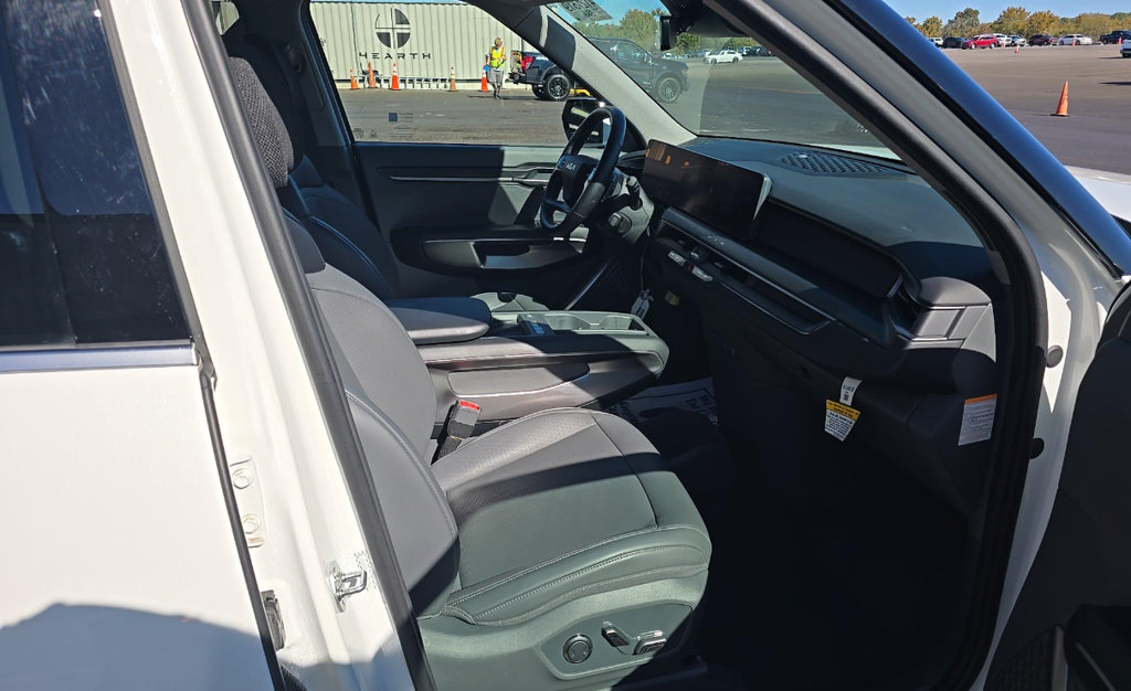 Used 2024 Kia EV9 Light Long Range RWD image 11