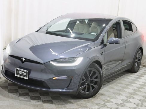 Used 2022 Tesla Model X image 5