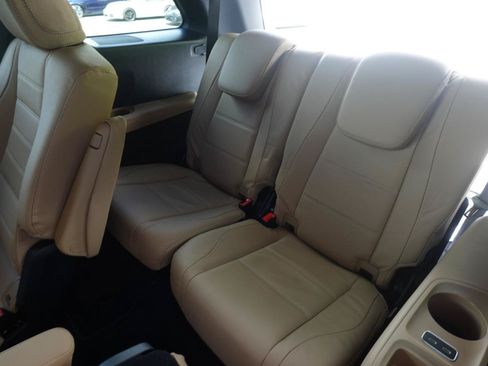 Used 2025 Mercedes-Benz GLS 450 4MATIC image 15