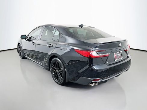 Used 2025 Toyota Camry SE image 7