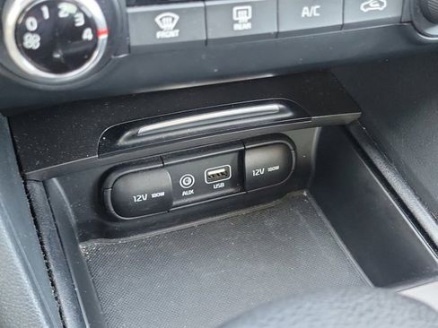 Used 2020 Kia Optima SE image 19