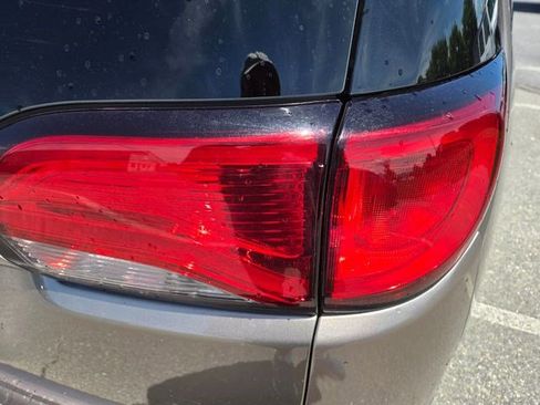 Used 2017 Chrysler Pacifica Touring-L Plus FWD image 17