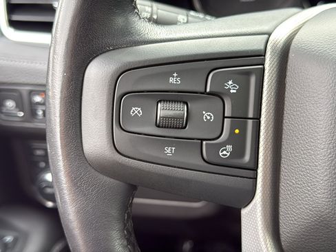 Used 2021 GMC Yukon Denali w/ Denali Premium Package image 16