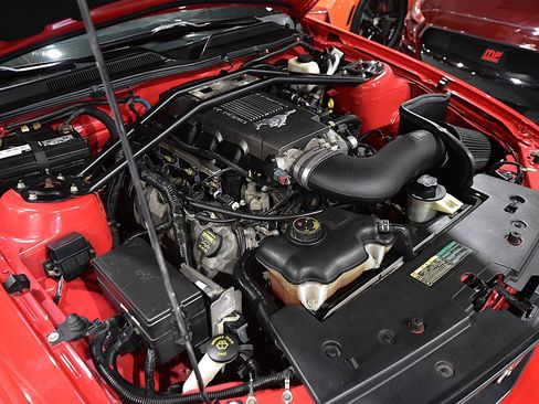 Used 2009 Ford Mustang GT Premium RWD image 38